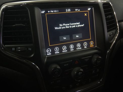 Used 2018 Jeep Grand Cherokee Altitude AWD/4WD image 36