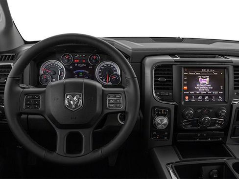 Used 2014 RAM 1500 Laramie w/ Convenience Group AWD/4WD image 7