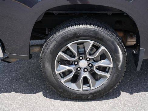 Used 2022 Chevrolet Silverado 1500 LT AWD/4WD image 39