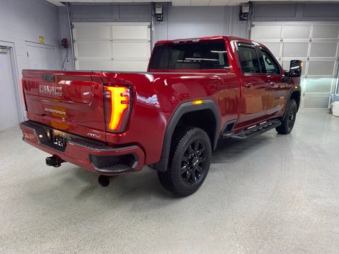Used 2024 GMC Sierra 2500 AT4 AWD/4WD image 7