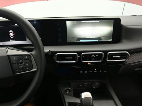 Used 2026 Nissan Sentra SV w/ Floor Mat Package FWD image 22
