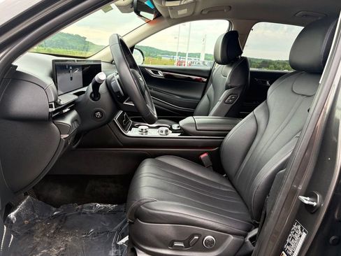 Used 2025 Genesis GV80 2.5T Standard AWD/4WD image 12