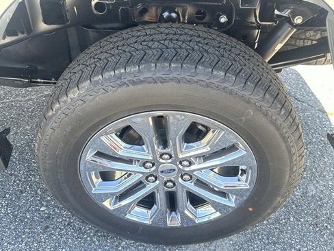 New 2025 Ford F150 Lariat w/ Equipment Group 501A Mid image 8
