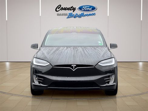 Used 2017 Tesla Model X 75D image 10