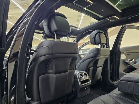 Used 2017 Mercedes-Benz S 550 Sedan image 28