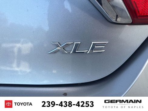 Used 2017 Toyota Camry XLE image 6