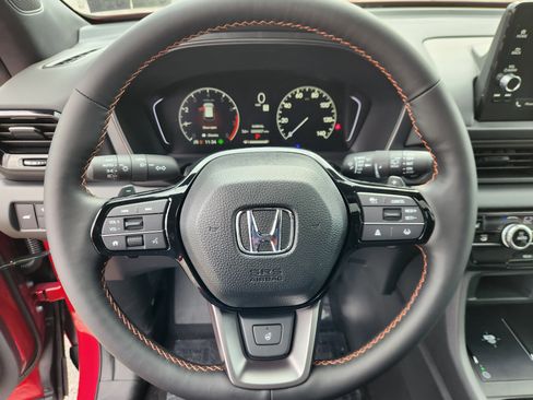 New 2025 Honda Pilot TrailSport image 9