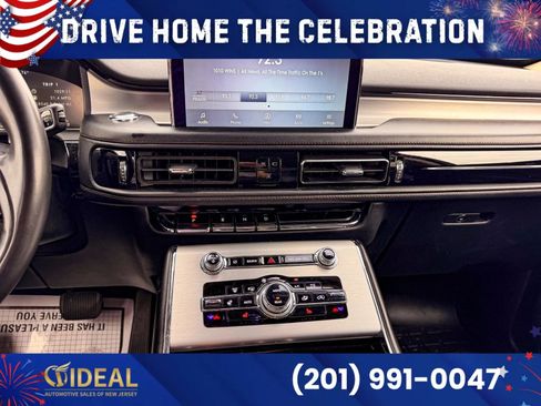 Used 2023 Lincoln Aviator AWD image 28