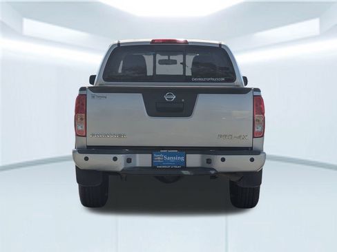 Used 2018 Nissan Frontier PRO-4X image 5