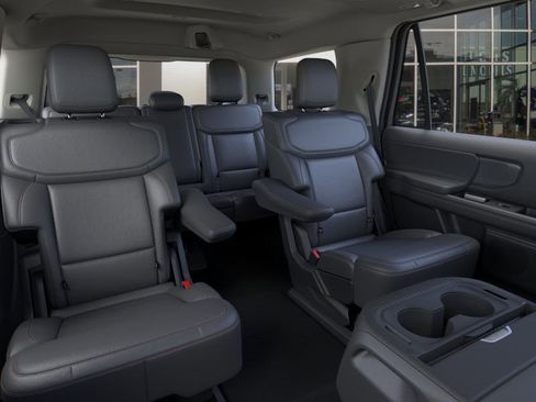 New 2025 Ford Expedition Active image 33