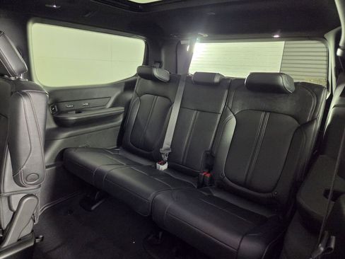 New 2026 Jeep Grand Wagoneer Limited AWD/4WD image 15