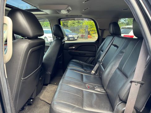 Used 2013 Chevrolet Tahoe LT w/ Luxury Package AWD/4WD image 13