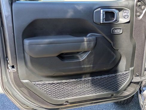 New 2025 Jeep Gladiator Sport image 12