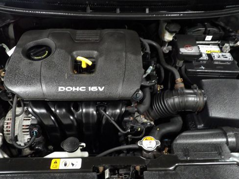 Used 2017 Kia Forte LX FWD image 15