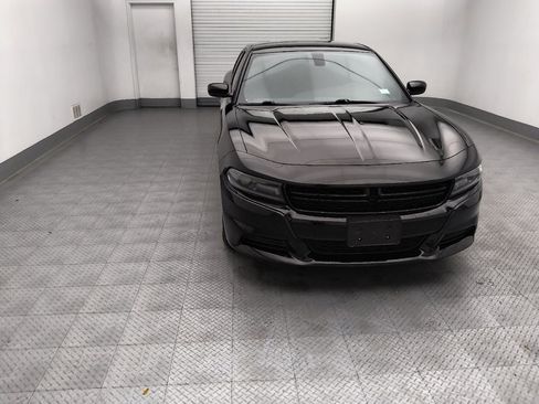 Used 2019 Dodge Charger SXT RWD image 14