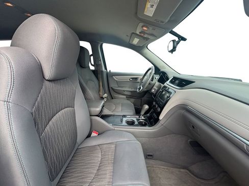 Used 2016 Chevrolet Traverse LT image 15