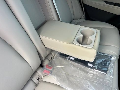 Certified 2025 Nissan Rogue SL FWD image 51