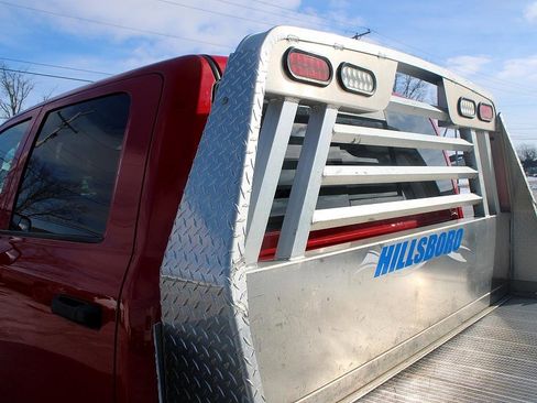 Used 2017 RAM 3500 Tradesman w/ Chrome Appearance Group image 11