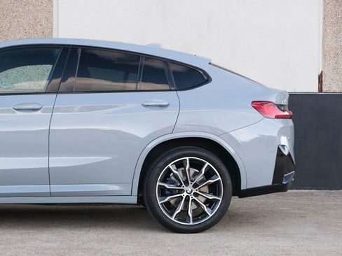Used 2022 BMW X4 M40i image 8