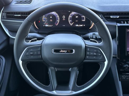 New 2025 Jeep Grand Cherokee Laredo X image 19