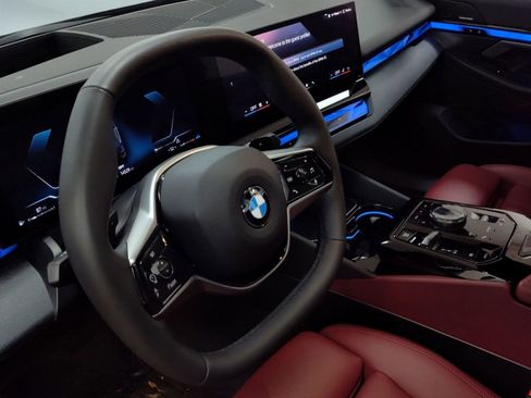 Certified 2025 BMW 540i xDrive image 18