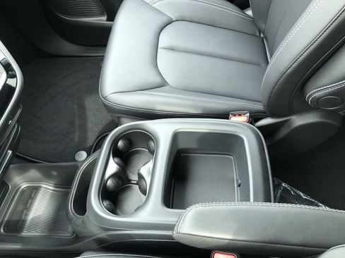 New 2026 Chrysler Pacifica Select w/ S Appearance Package AWD/4WD image 27