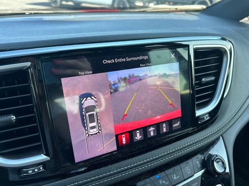 Used 2025 Chrysler Pacifica Limited w/ Uconnect Theater Family Group AWD/4WD image 19