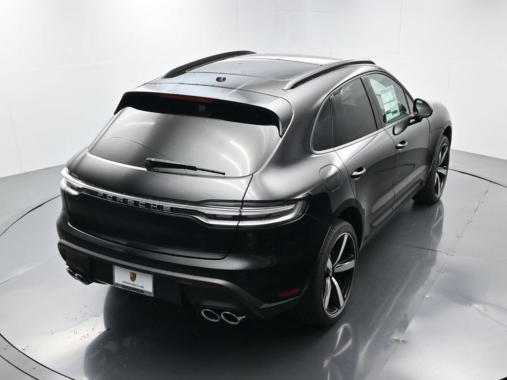 Certified 2026 Porsche Macan AWD/4WD image 36