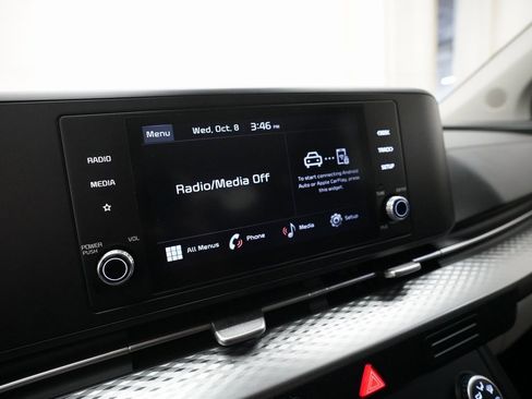 Certified 2024 Kia Carnival LX image 6