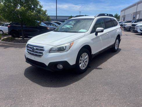 Used 2016 Subaru Outback 2.5i Premium AWD/4WD image 3
