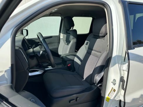 Used 2024 Nissan Frontier SV w/ Hardbody Edition image 12