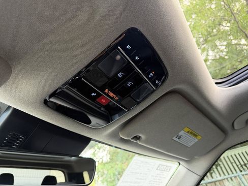 Used 2025 Hyundai Santa Fe Limited FWD image 10