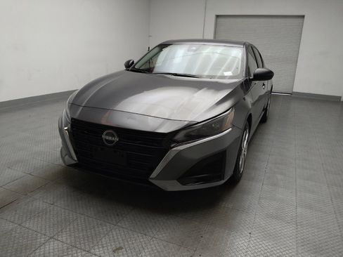 Used 2024 Nissan Altima 2.5 S FWD image 15