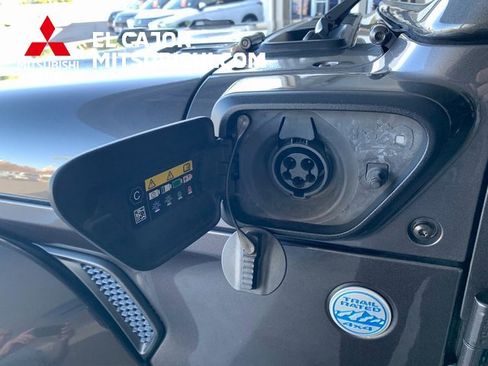 Used 2021 Jeep Wrangler Unlimited Sahara w/ Cold Weather Group image 8