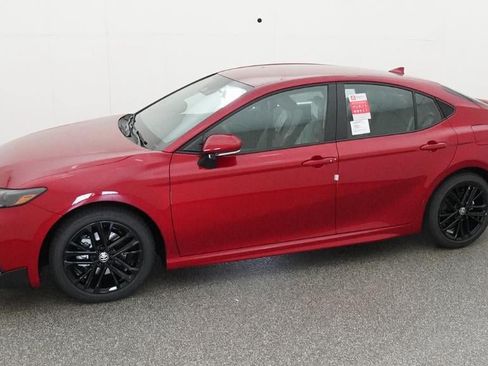 New 2026 Toyota Camry SE FWD image 2