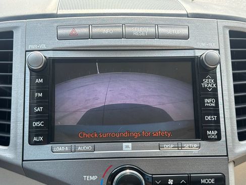 Used 2011 Toyota Venza AWD w/ Premium Pkg #2 image 26