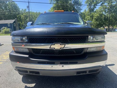 Used 2002 Chevrolet Silverado 2500 LS w/ Snow Plow Prep Pkg AWD/4WD image 4