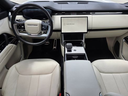 Used 2024 Land Rover Range Rover Autobiography image 4