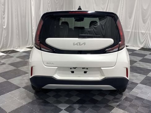 Used 2023 Kia Soul S FWD image 3
