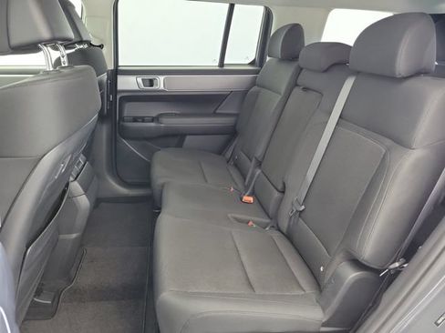 Used 2025 Hyundai Santa Fe SE FWD image 14