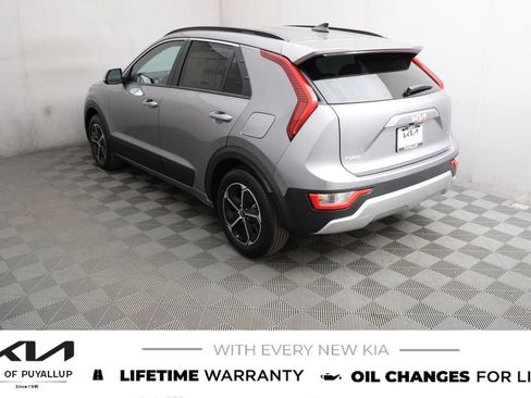 New 2026 Kia Niro EX FWD image 7