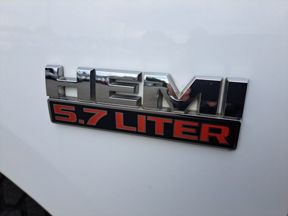 Used 2016 RAM 1500 Tradesman w/ Chrome Appearance Group RWD image 39