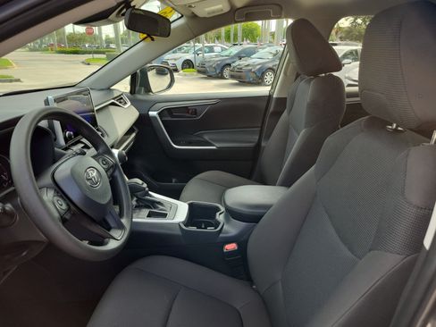 Certified 2025 Toyota RAV4 LE FWD image 23