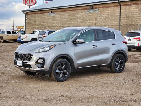 Used 2020 Kia Sportage S image 4