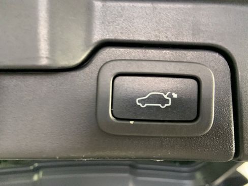 Used 2015 Land Rover Range Rover Evoque Pure Plus image 17