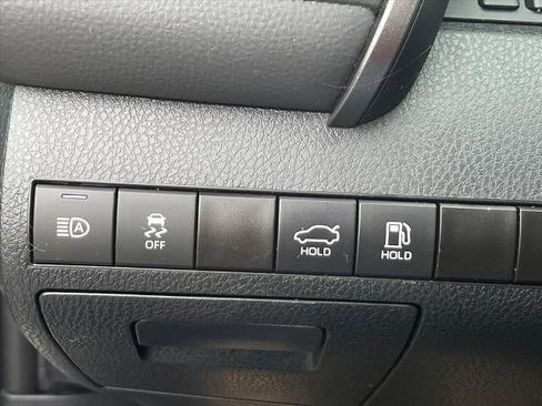 Used 2024 Toyota Camry SE image 15