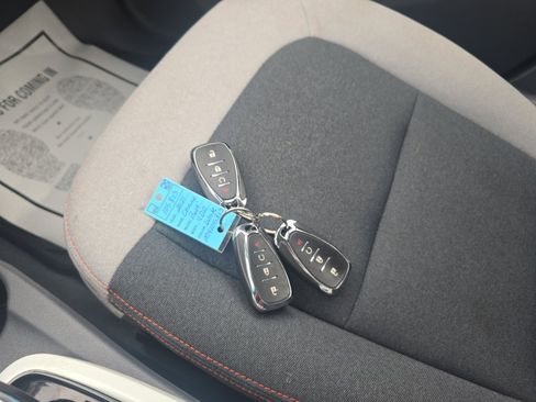 Used 2021 Chevrolet Bolt LT w/ Driver Confidence Package image 28