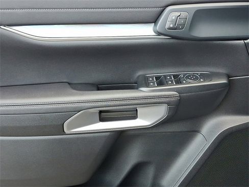 New 2025 Ford Ranger Lariat w/ FX4 Off-Road Package image 8