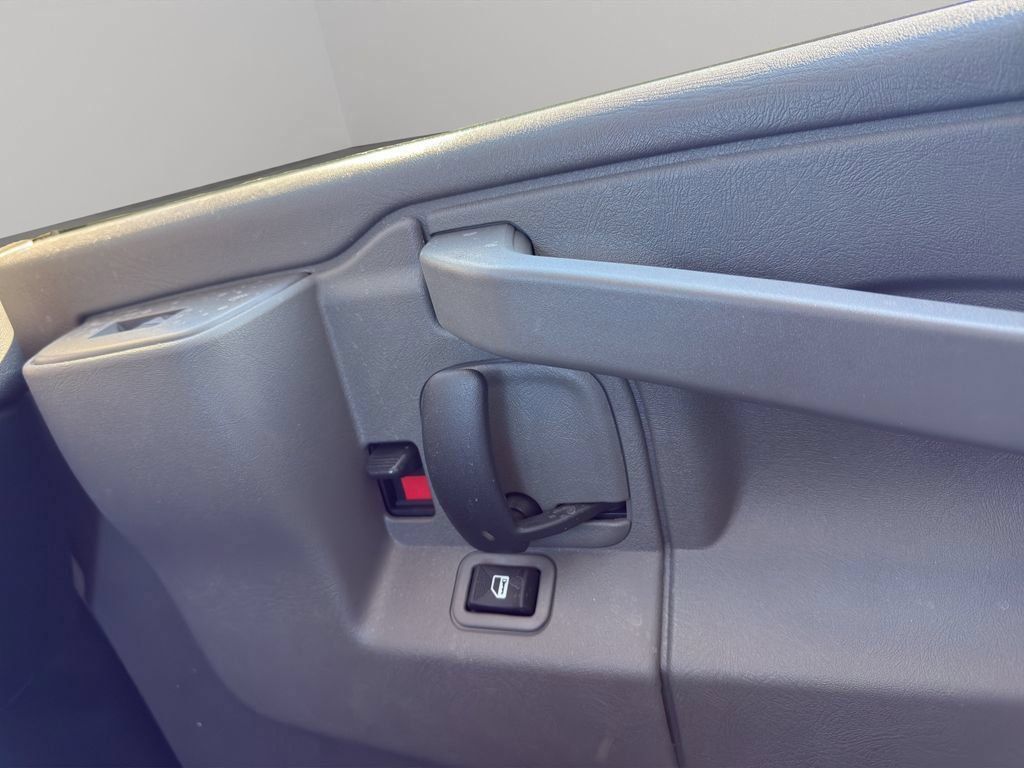 New 2025 GMC Savana 3500 w/ Power Convenience Package RWD image 30