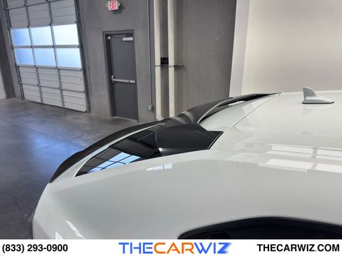 Used 2020 Lamborghini Urus image 32